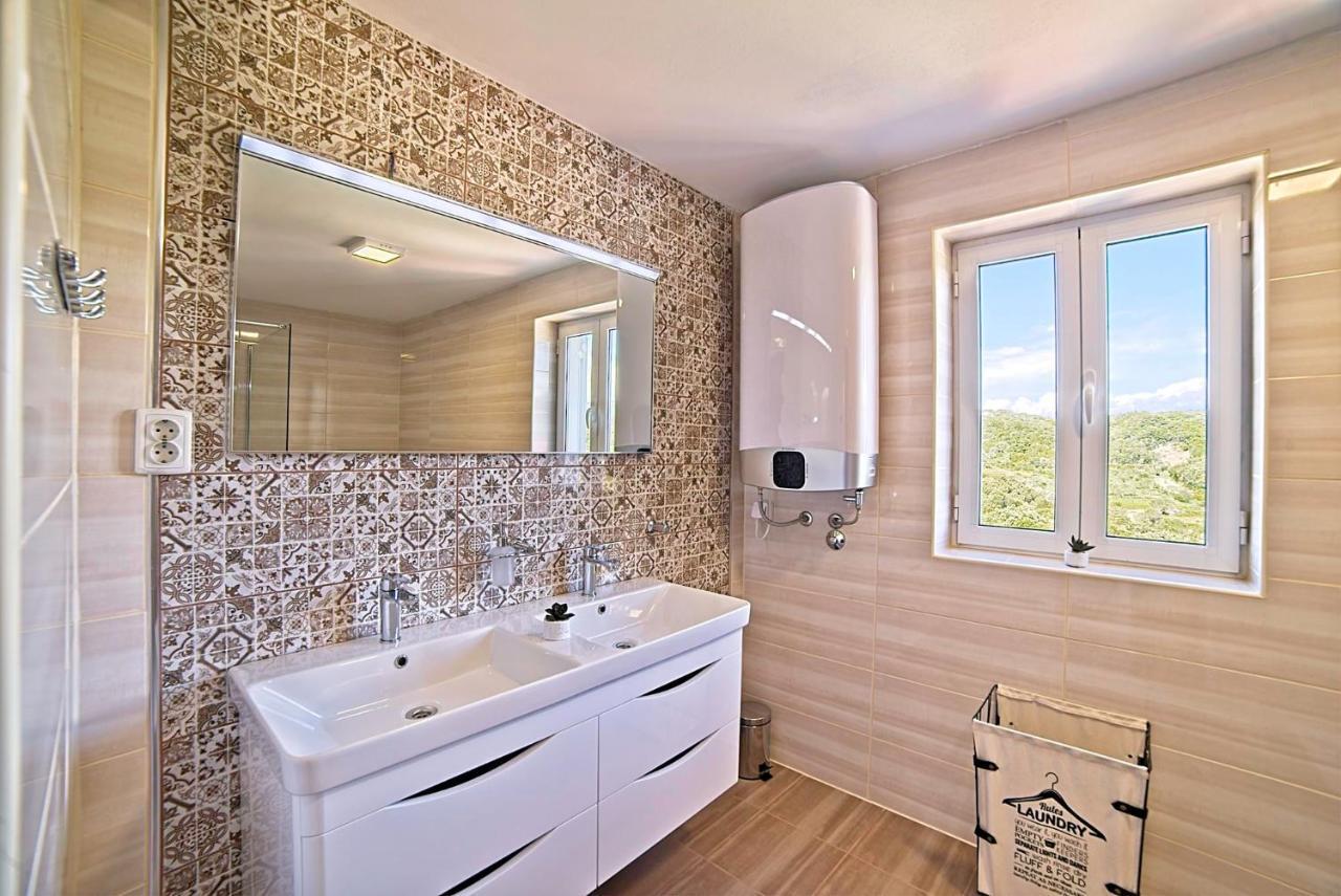 קמפור Holiday House Rab מראה חיצוני תמונה