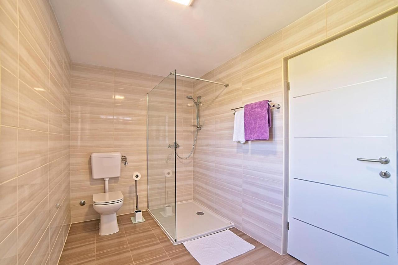 קמפור Holiday House Rab מראה חיצוני תמונה