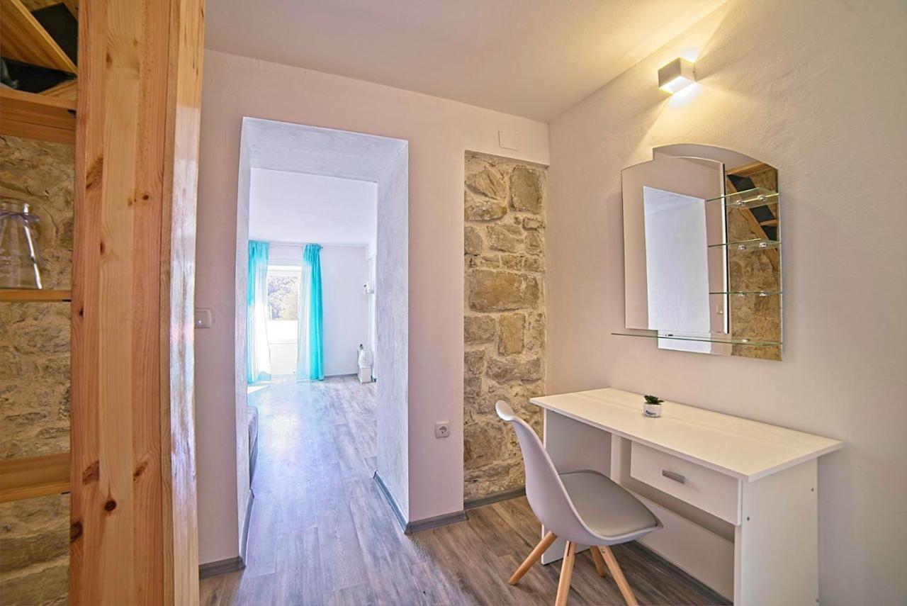 קמפור Holiday House Rab מראה חיצוני תמונה